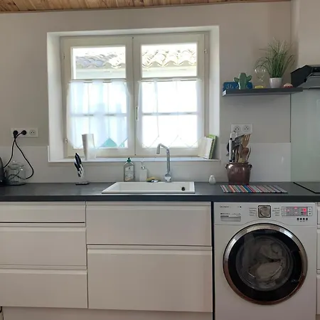 Charming House With Garden Near The Port