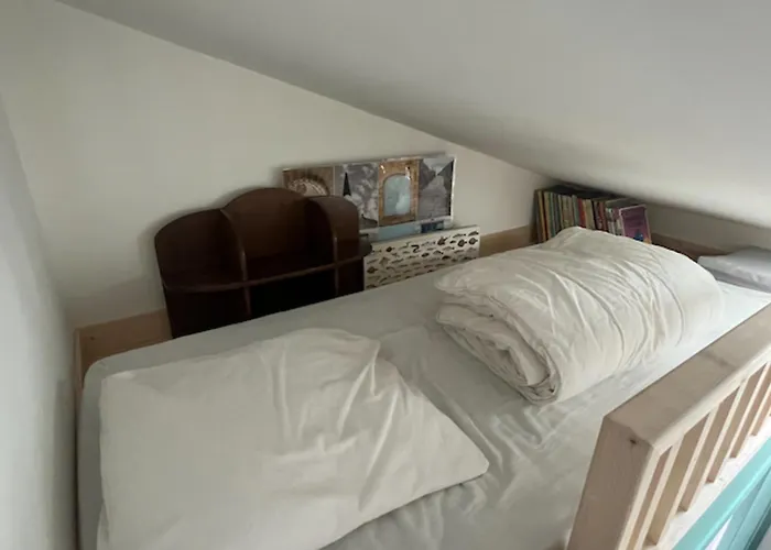 펜션 Charming House With Garden Near The Port