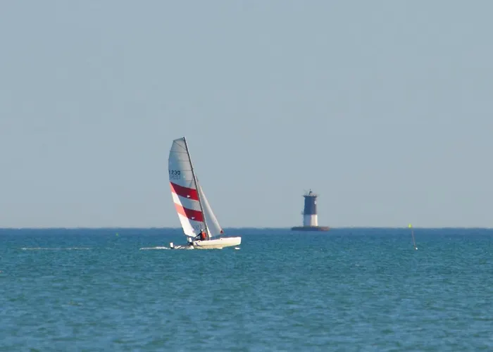 펜션 Charming House With Garden Near The Port *