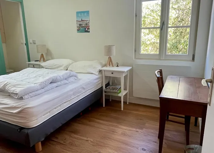 Charming House With Garden Near The Port * 아르장르