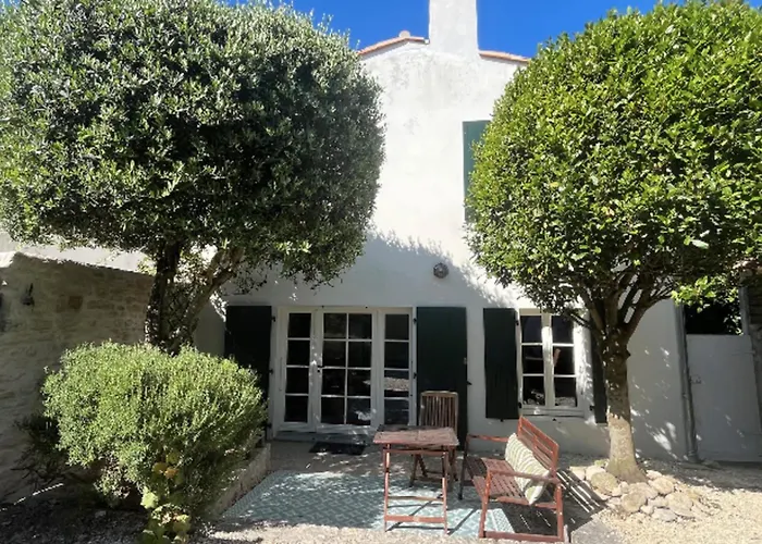 펜션 Charming House With Garden Near The Port