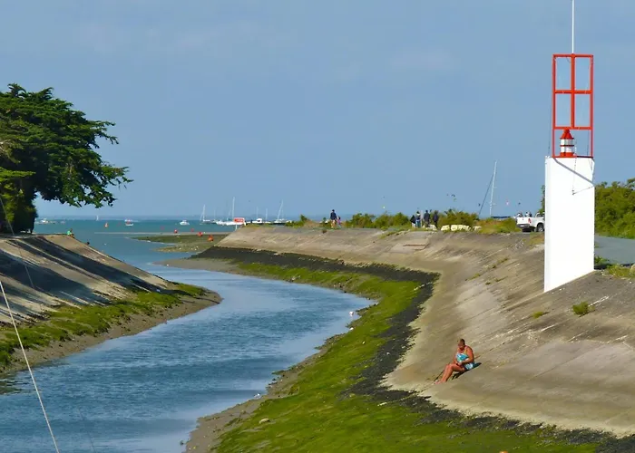 펜션 Charming House With Garden Near The Port *